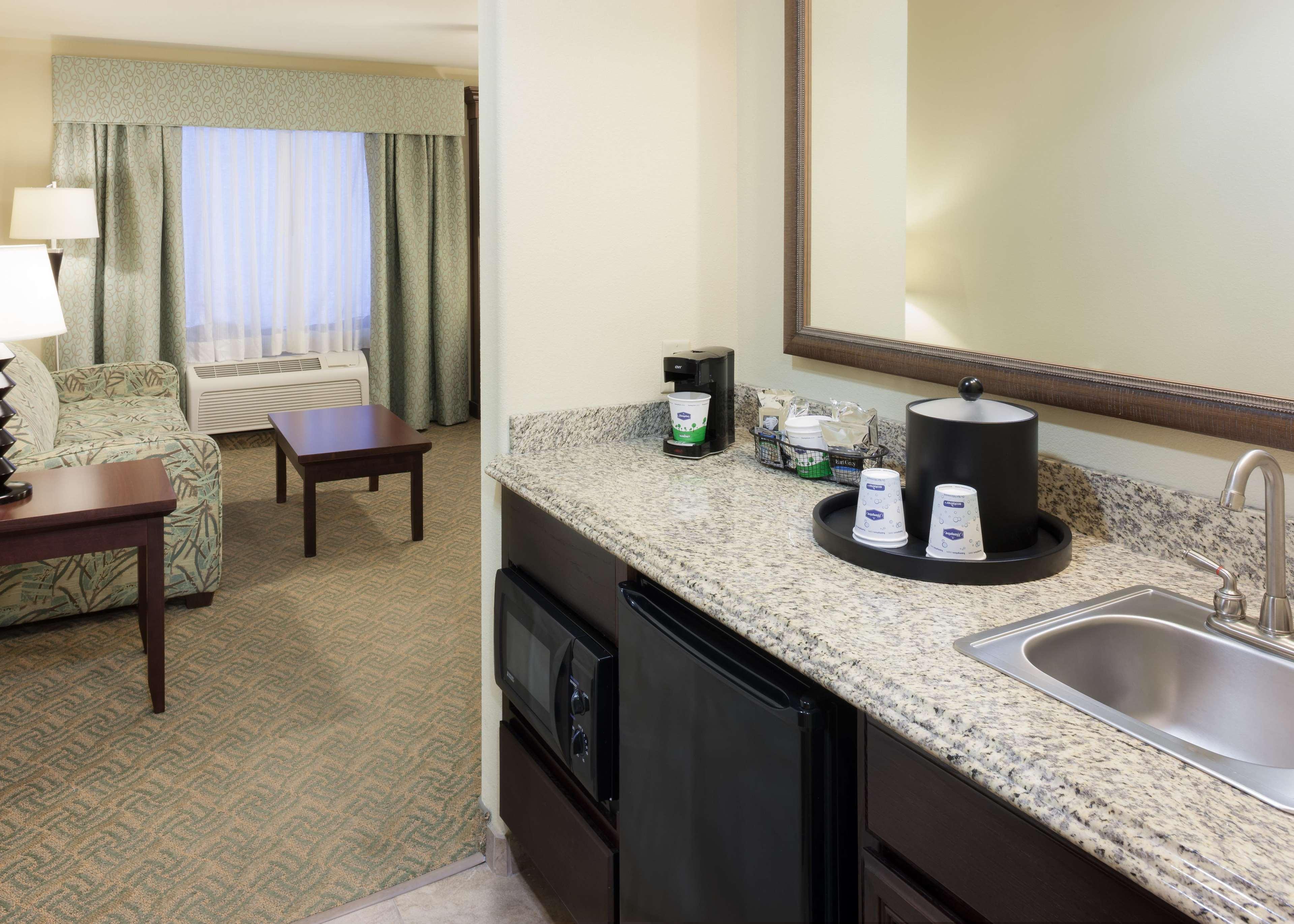 Hampton Inn & Suites Dallas-Arlington-South Экстерьер фото