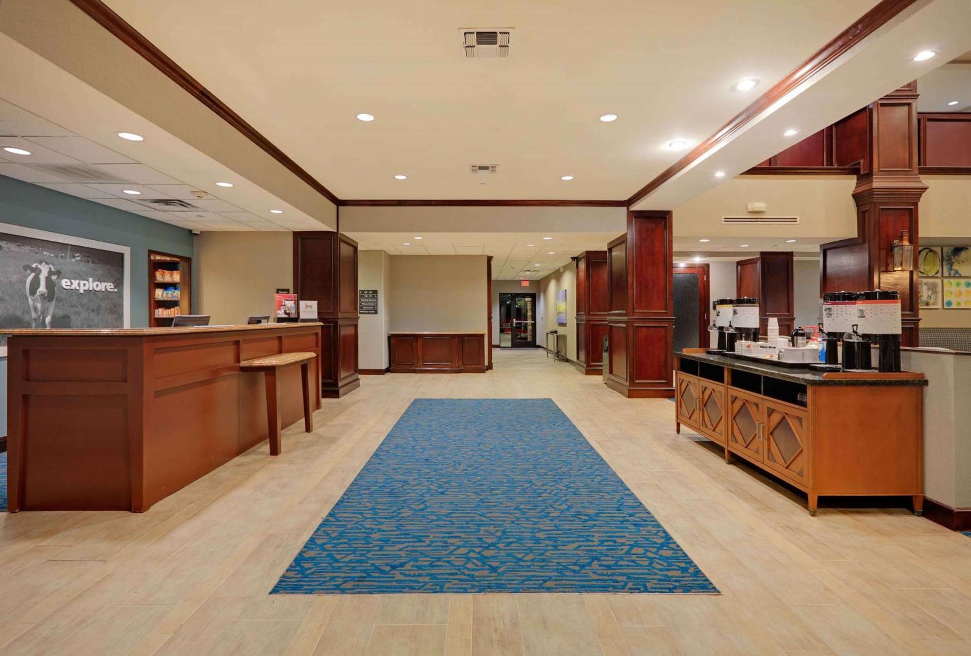 Hampton Inn & Suites Dallas-Arlington-South Экстерьер фото